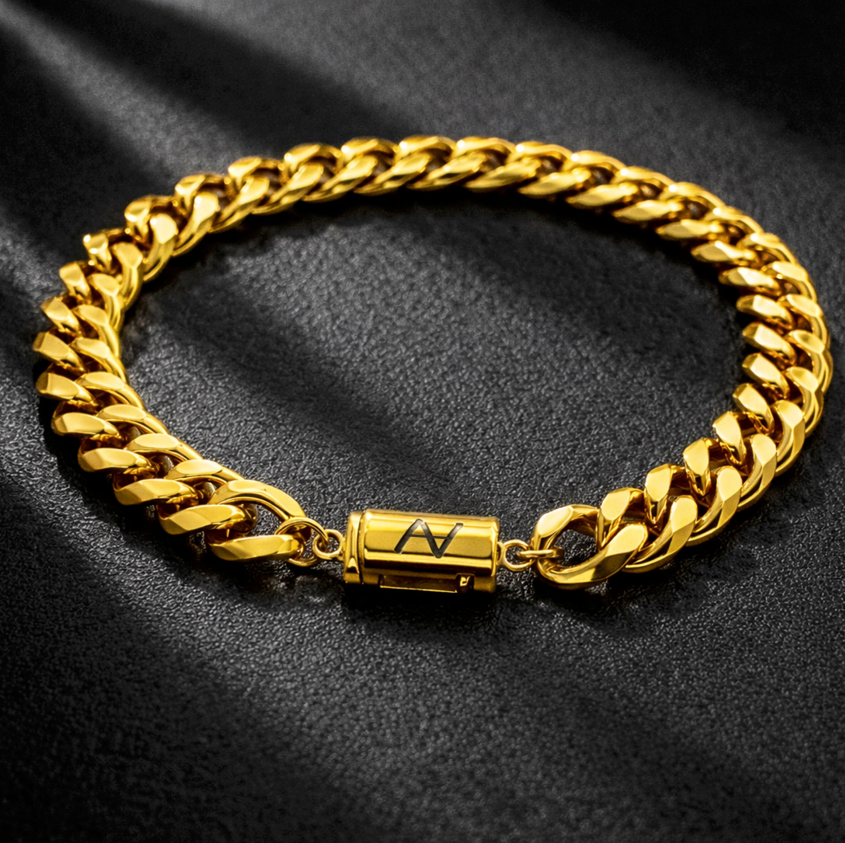 Cuban Link Bracelet (Gold) 9MM