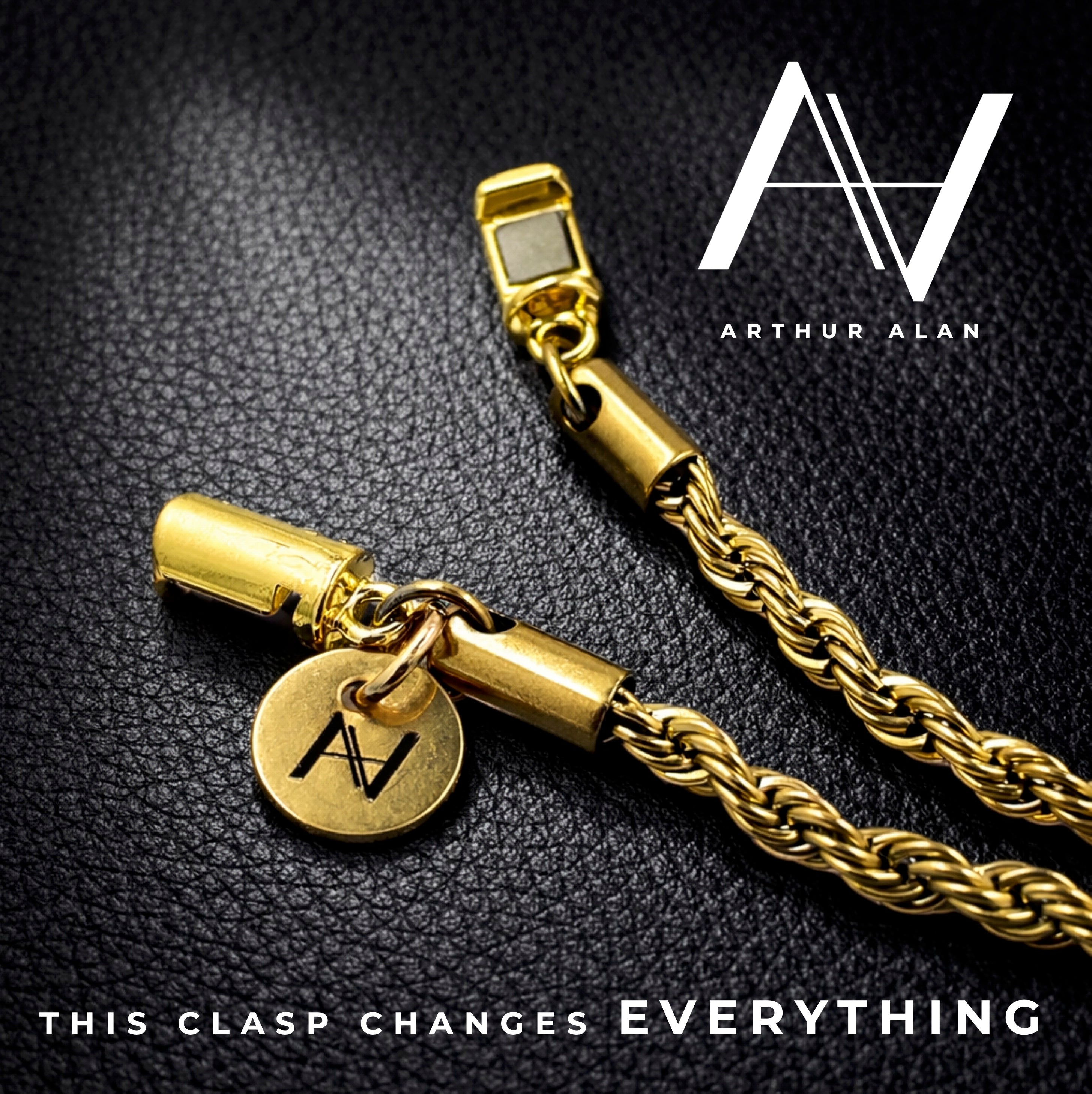 Compass Rose Necklace (Gold)