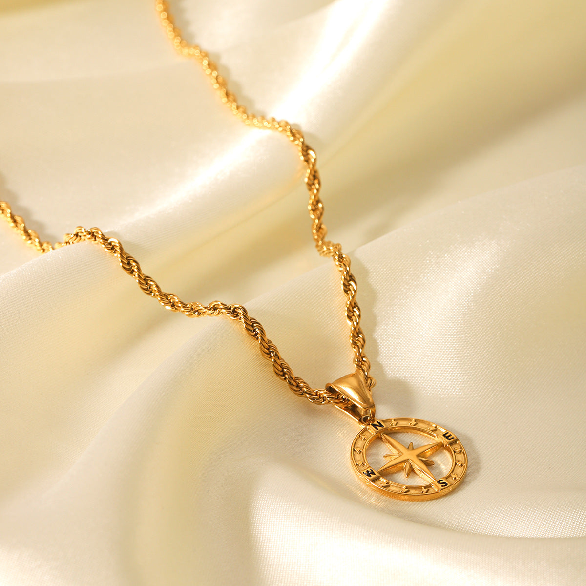 Compass Rose Necklace (Gold)