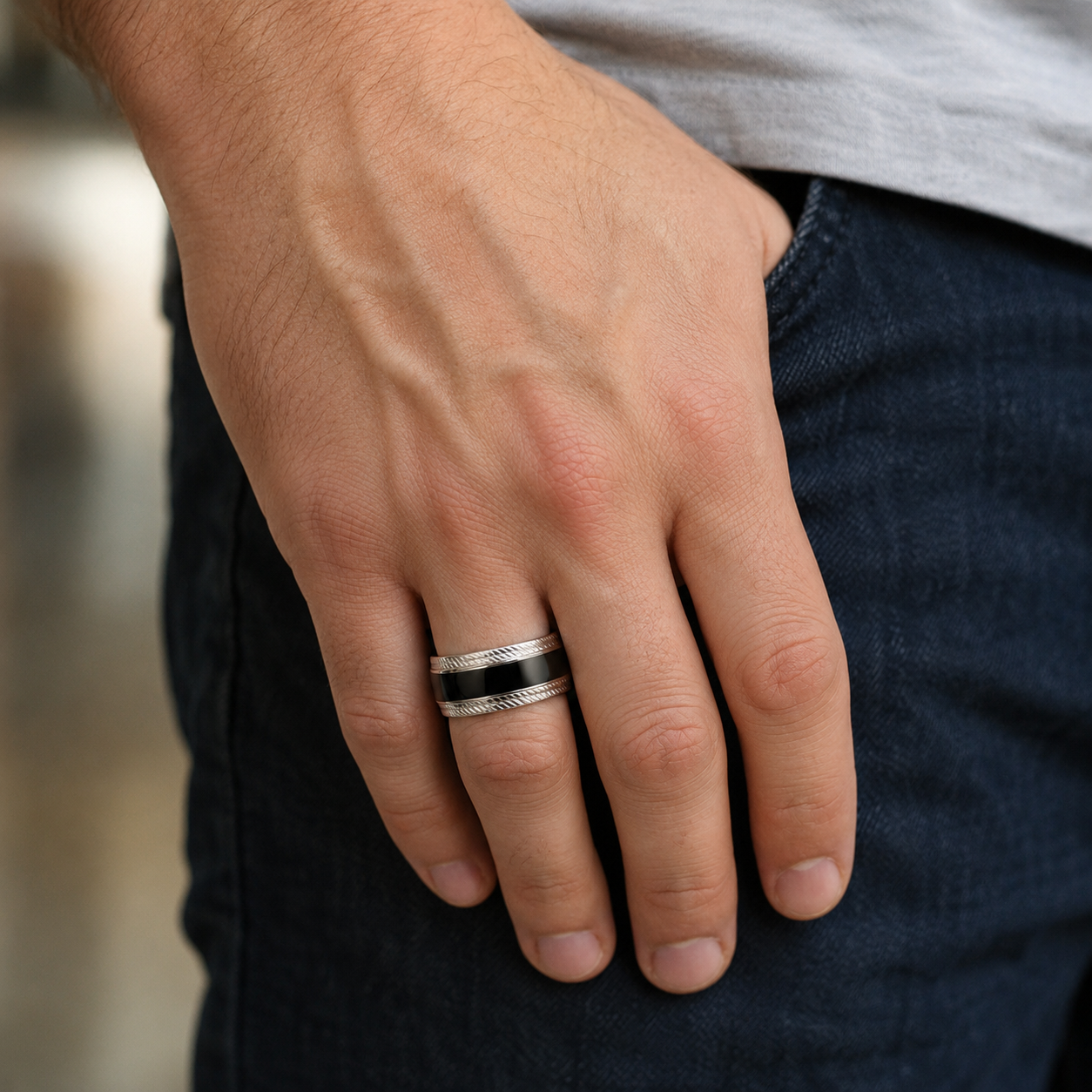 Black Center Stainless Steel Lined Pattern Edge Ring (8MM)